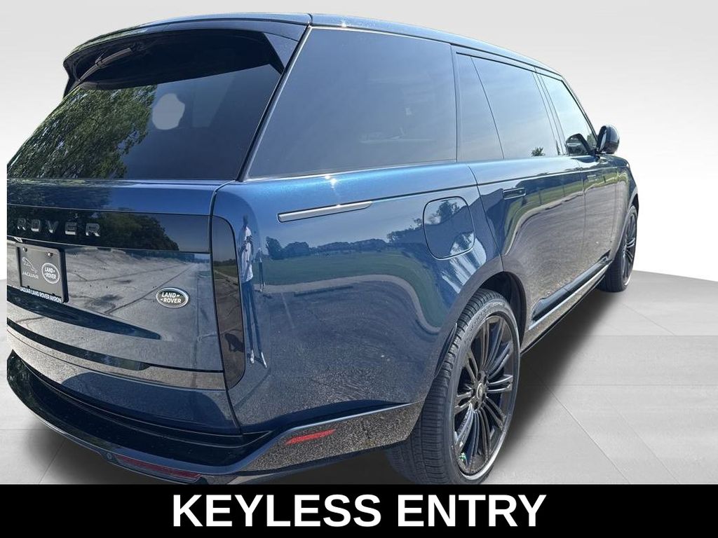 2023 Land Rover Range Rover Autobiography photo 6