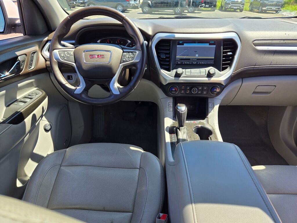 2017 Gmc Acadia SLT photo 19