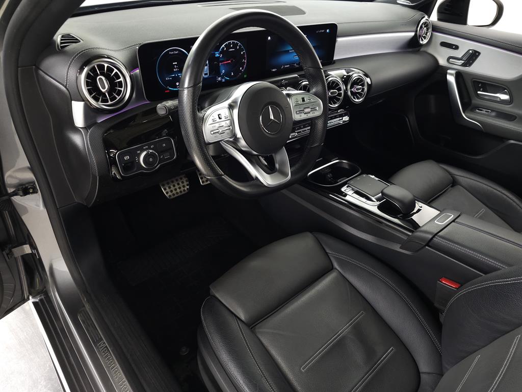 2019 Mercedes Benz A 4MATIC photo 14