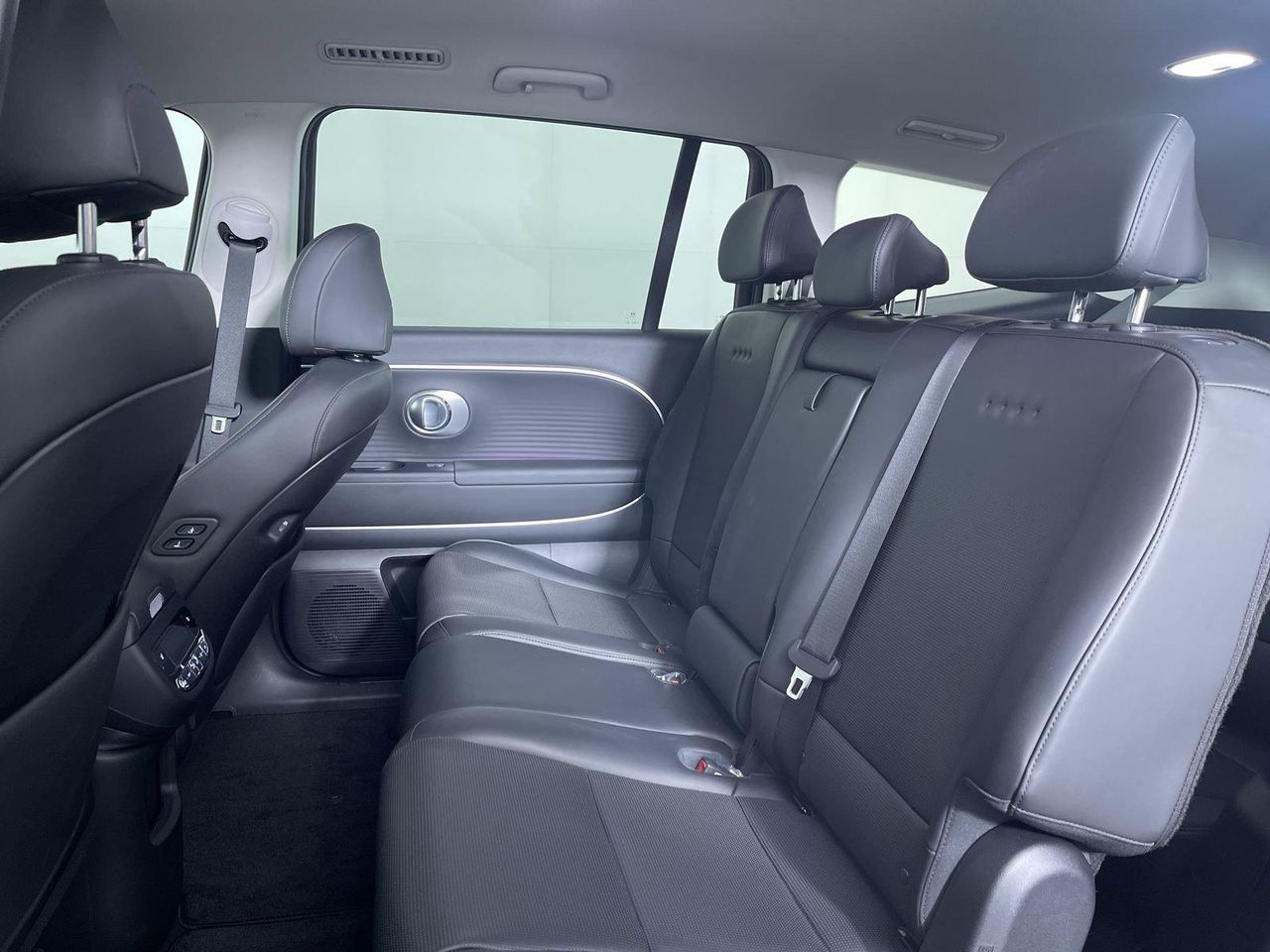 2026 Hyundai Ioniq SEL photo 23