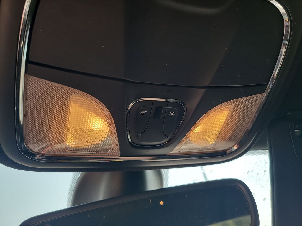 2020 Jeep Cherokee Limited photo 15