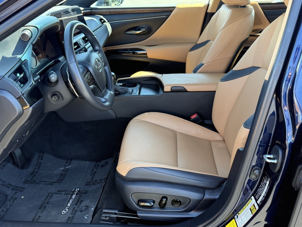 2023 Lexus ES 350 photo 15