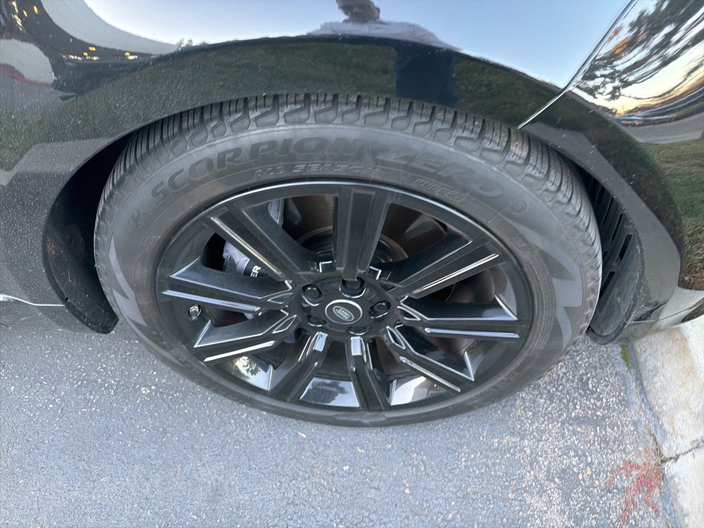 2020 Land Rover Range Rover Sport HSE photo 3