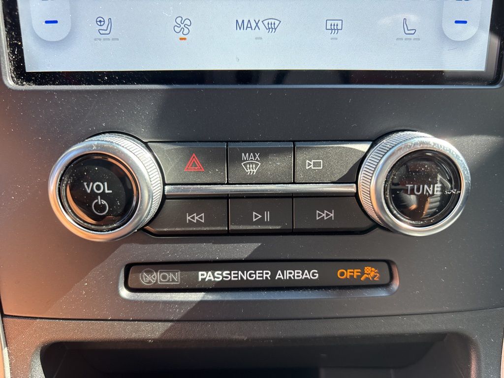 2023 Ford Edge SEL photo 20