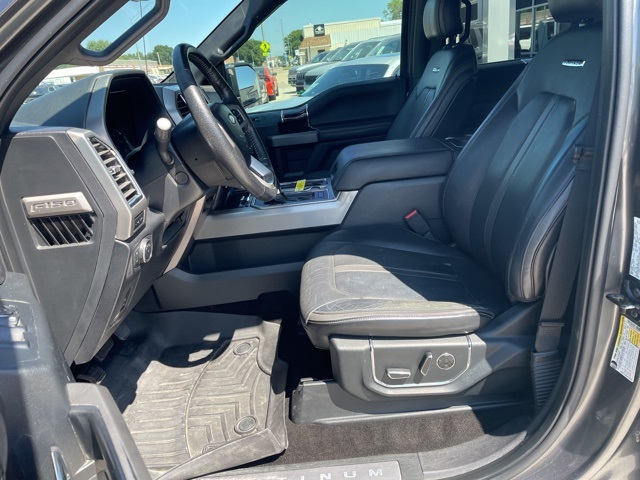 2015 Ford F-150 Platinum photo 4