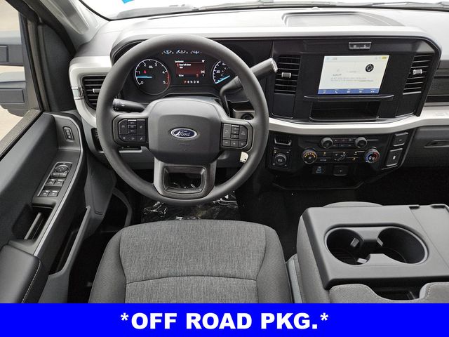 2025 Ford F-250 XL photo 4