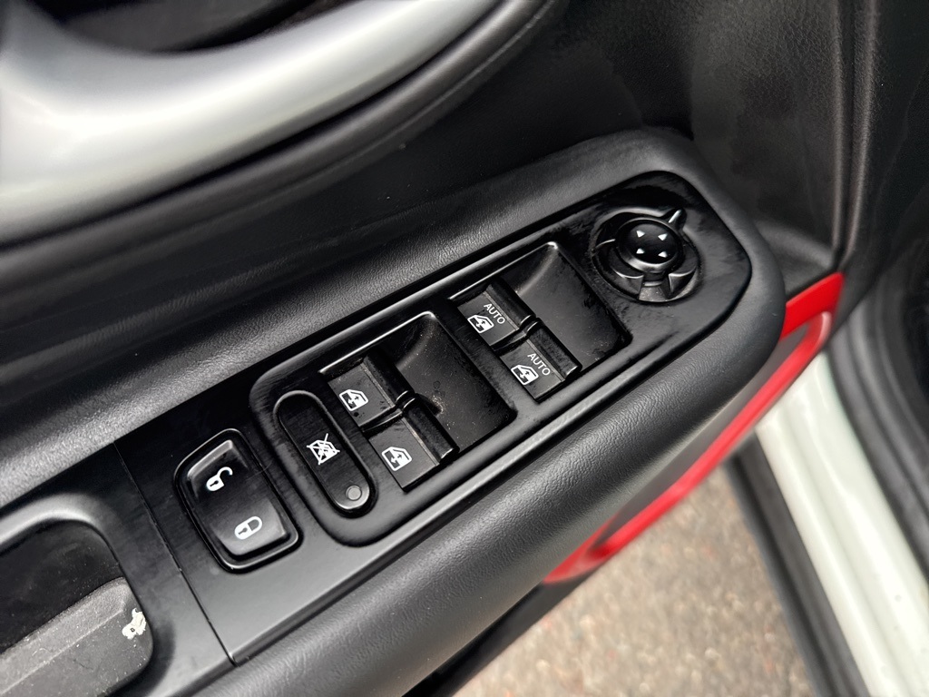 2023 Jeep Renegade Trailhawk photo 18