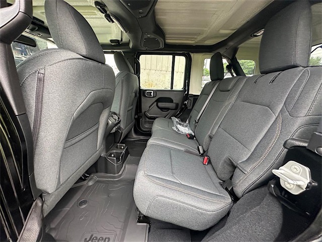 2025 Jeep Wrangler Willys photo 14
