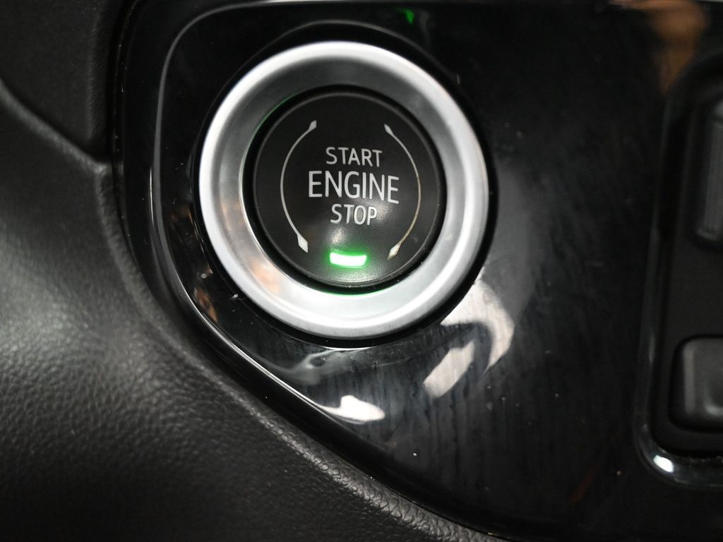 2022 Chevrolet Silverado 1500 LT Trail Boss photo 2