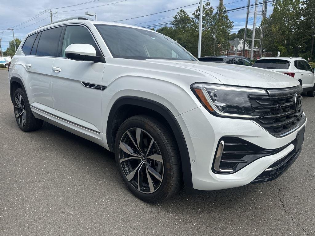 2025 Volkswagen Atlas SEL Premium R-Line photo 2
