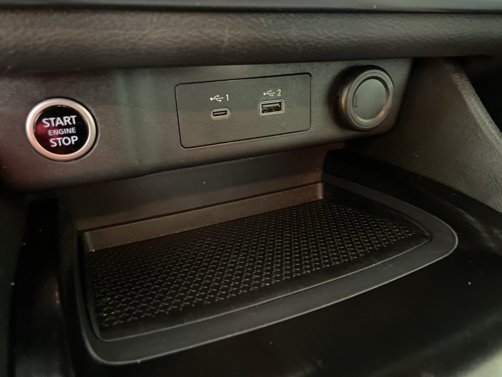 2022 Nissan Rogue SV photo 29