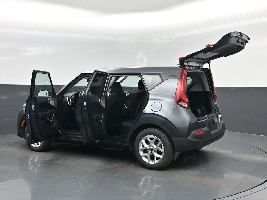 2022 Kia Soul LX photo 41