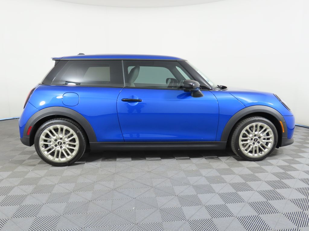 2025 Mini Cooper 2 Door Hardtop Iconic photo 3