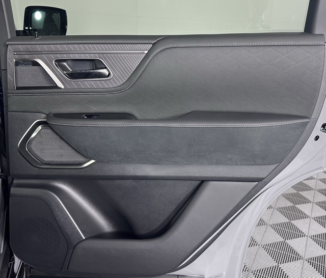 2025 Infiniti QX80 photo 21