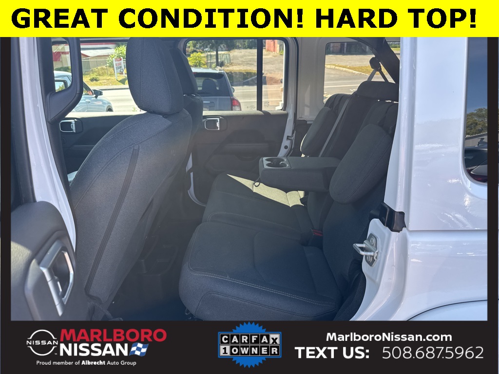 2024 Jeep Wrangler Sahara 4xe photo 13