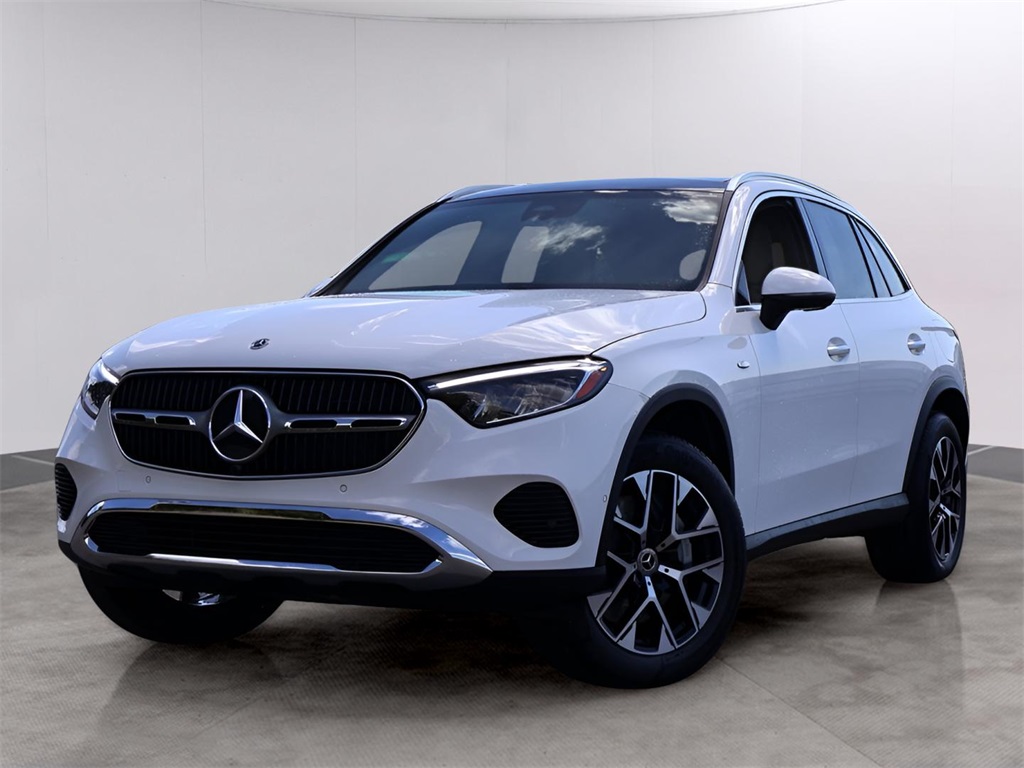 2025 Mercedes-Benz GLC Base's photo