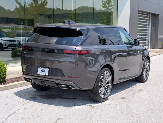 2025 Land Rover Range Rover Sport SE photo 8