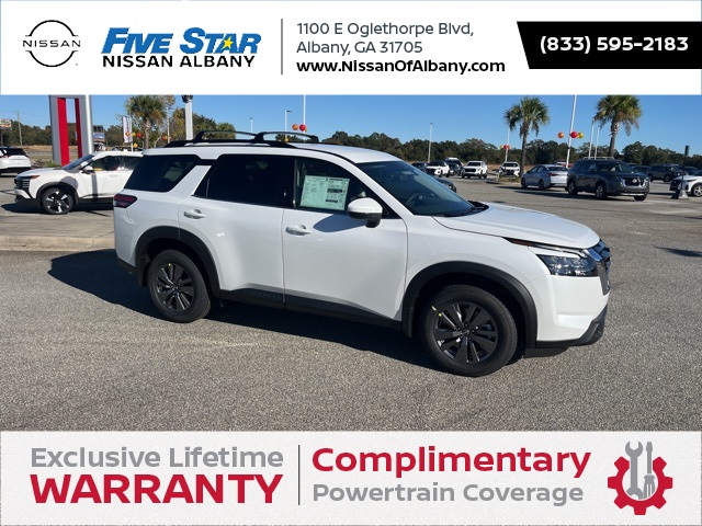 2025 Nissan Pathfinder SV's photo