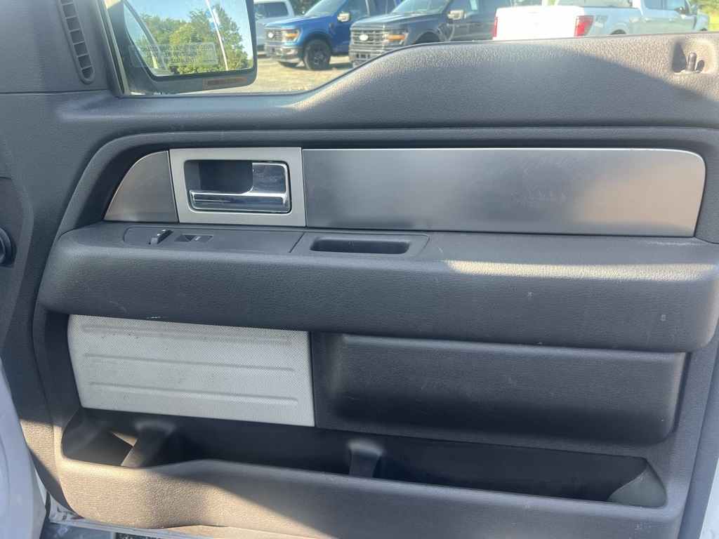 2014 Ford F-150 FX4 photo 35