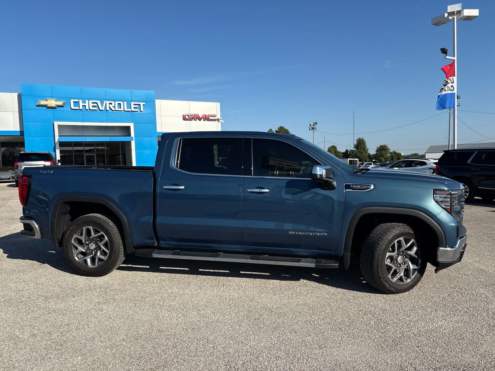 2024 Gmc Sierra 1500 SLT photo 2