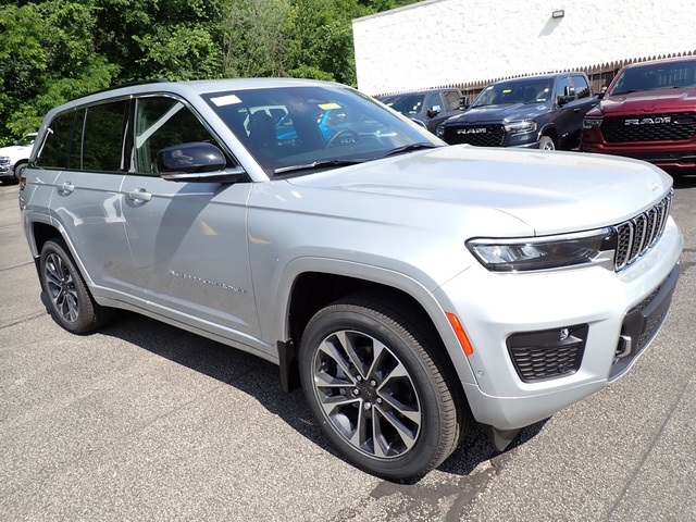 2025 Jeep Grand Cherokee Overland photo 8