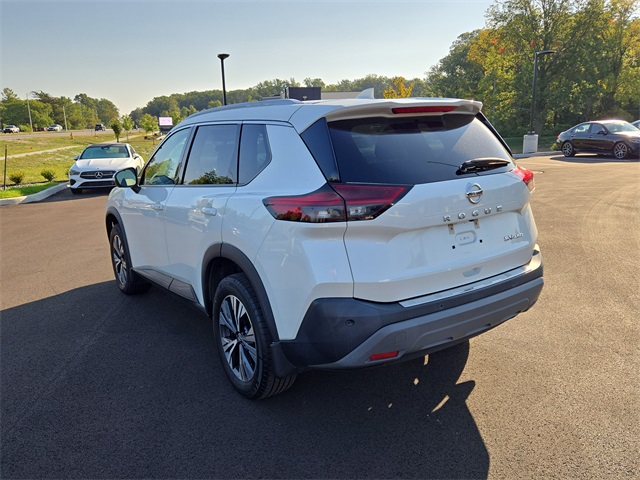 2021 Nissan Rogue SV photo 2