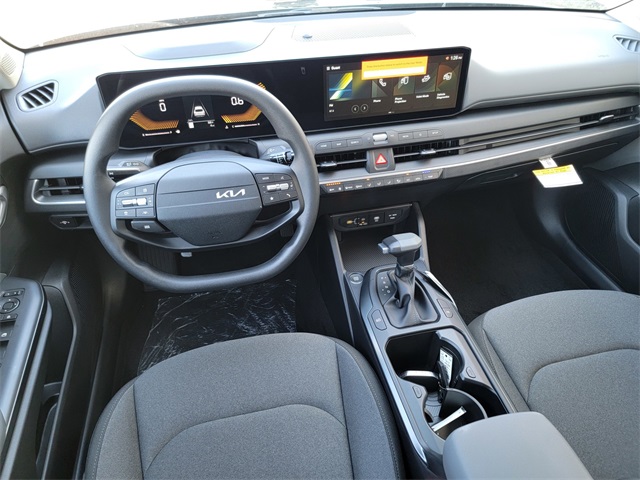 2025 Kia K4 LXS photo 28