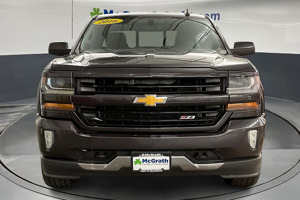 2016 Chevrolet Silverado 1500 LT photo 3