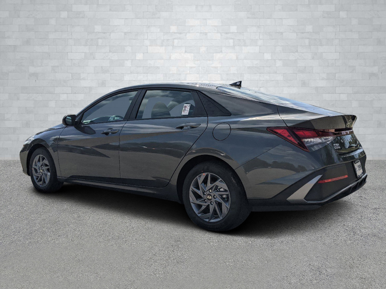 2025 Hyundai Elantra SEL Sport photo 6