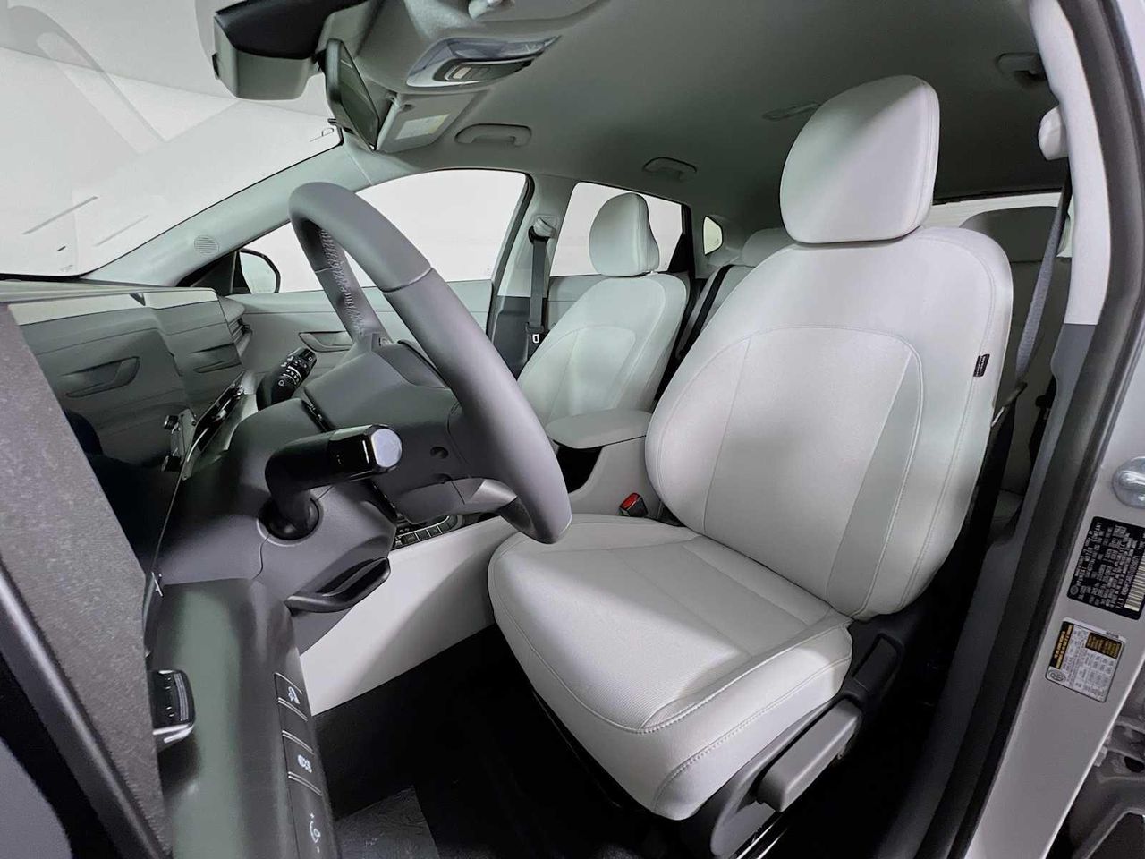 2026 Hyundai Kona SEL photo 9