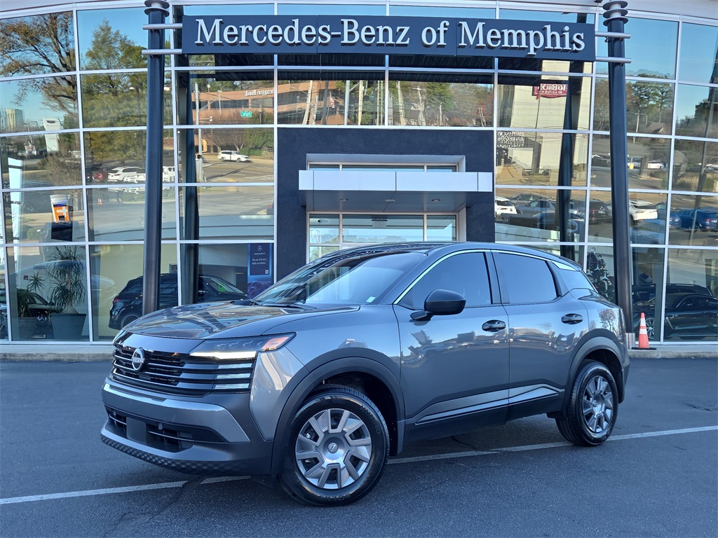 2025 Nissan Kicks S's photo