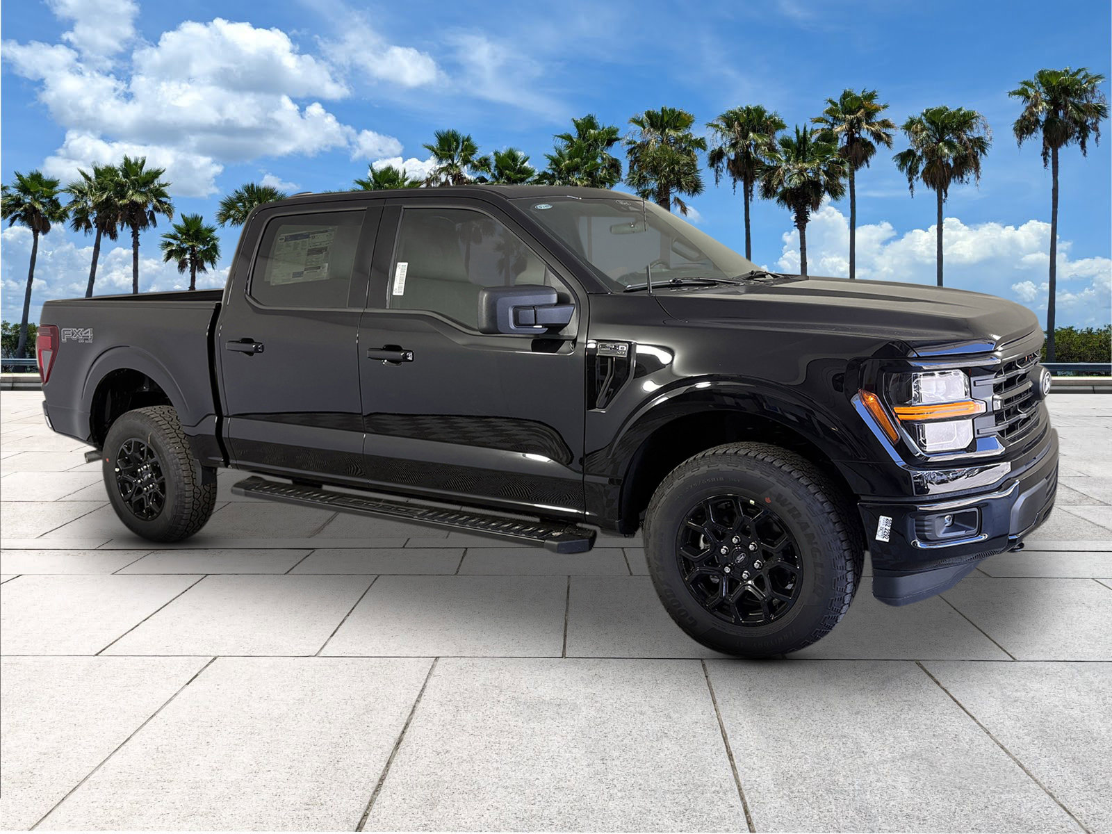 2025 Ford F-150 XLT photo 2