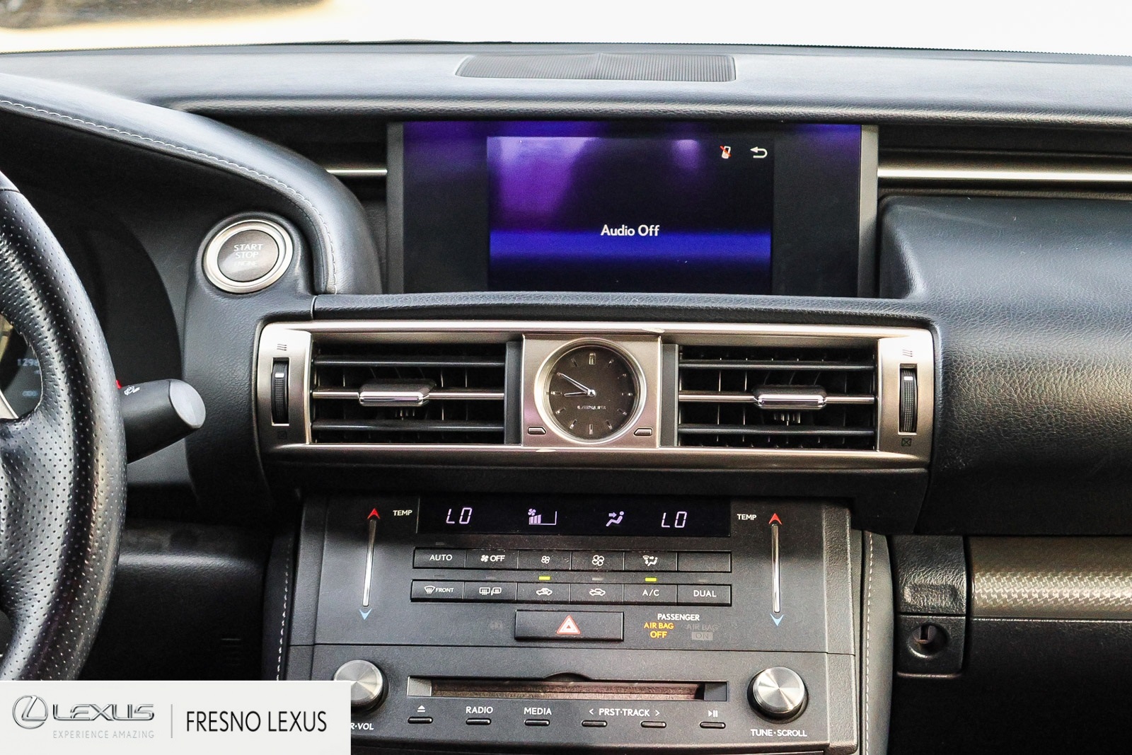 2016 Lexus IS 200t photo 14
