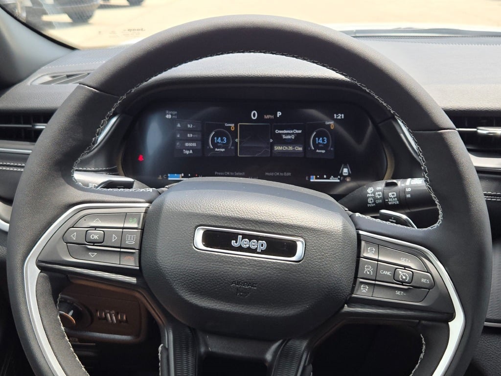 2025 Jeep Grand Cherokee Altitude X photo 35