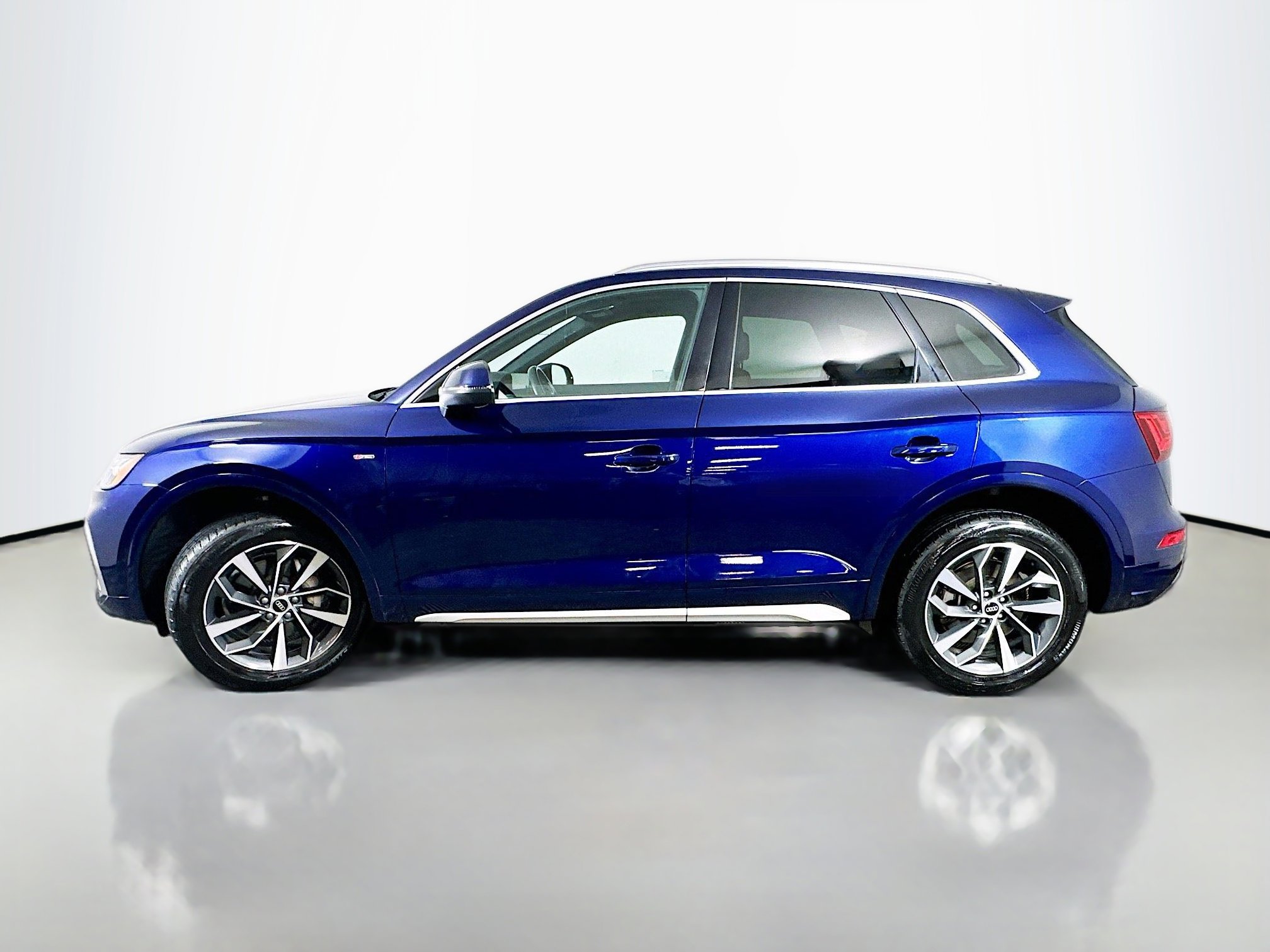 2023 Audi Q5 S line Premium Plus photo 4