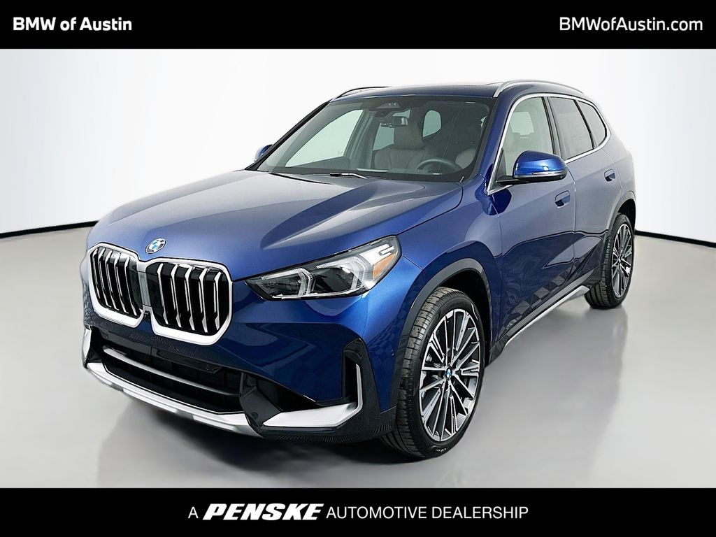 2025 BMW X1 28i's photo