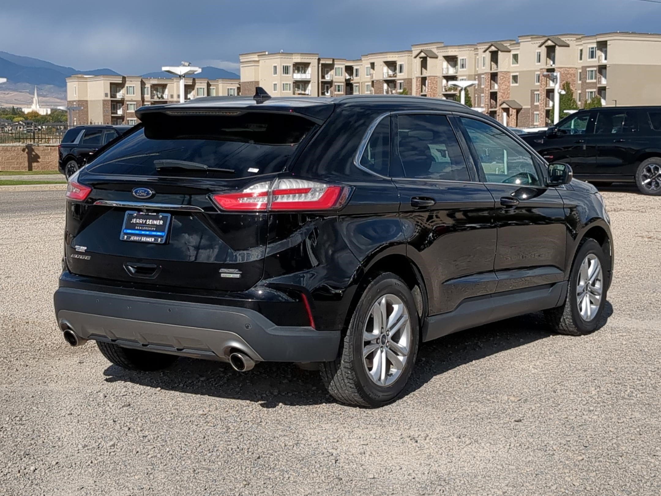 2019 Ford Edge SEL photo 5