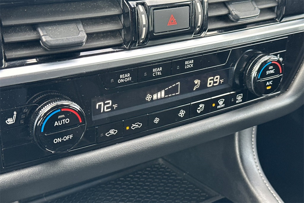 2024 Nissan Pathfinder SV photo 24
