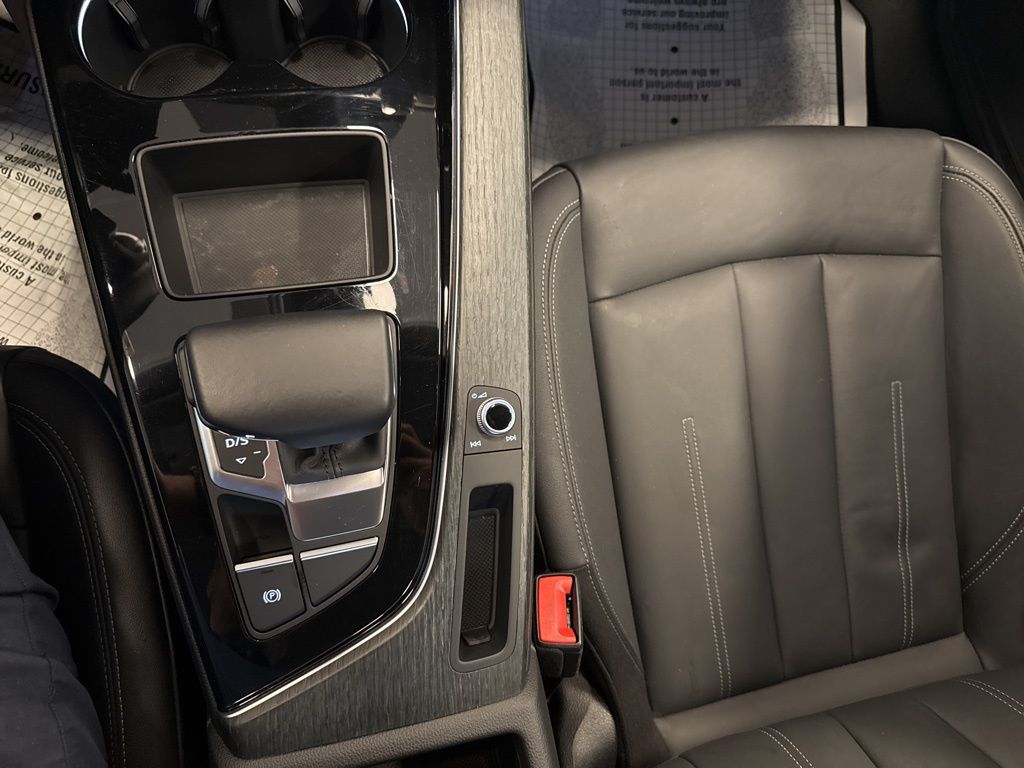2021 Audi A4 40 Premium Quattro photo 23