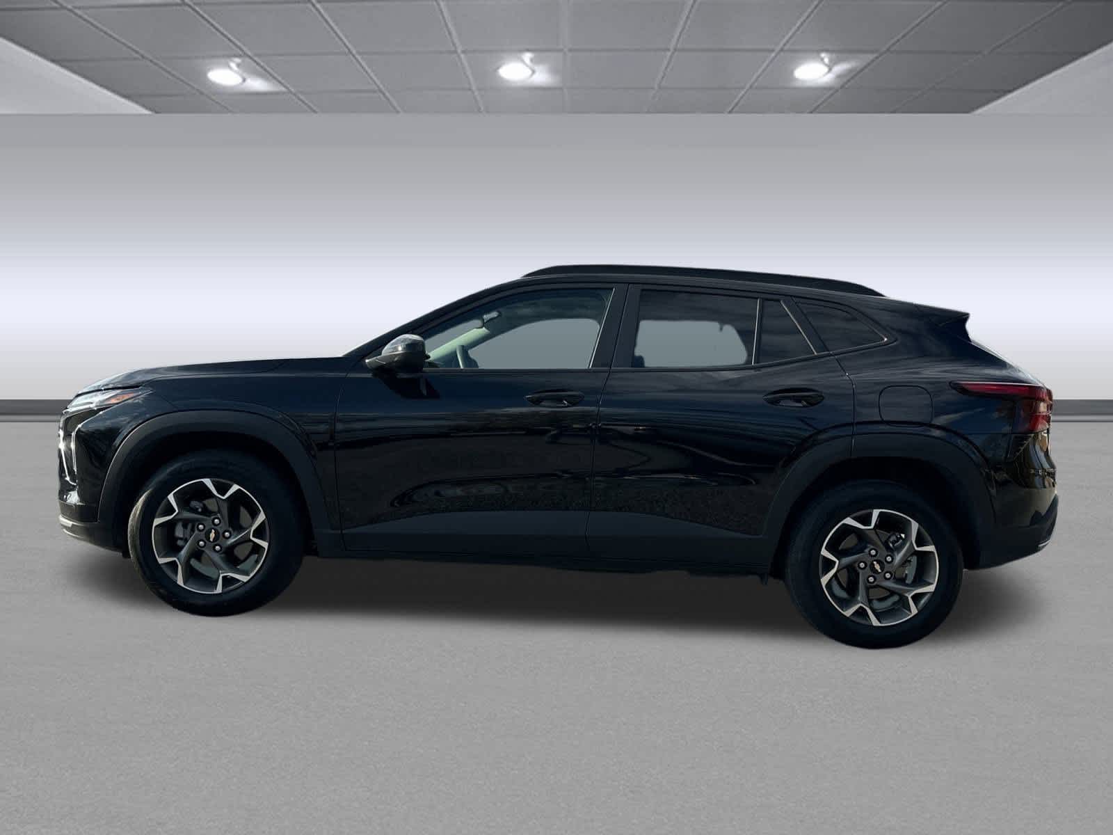 2024 Chevrolet Trax LT photo 4