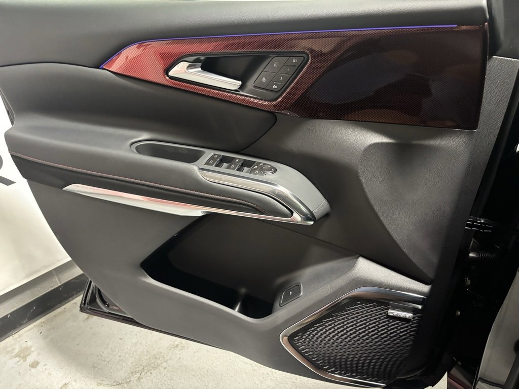 2026 Chevrolet Traverse RS photo 8