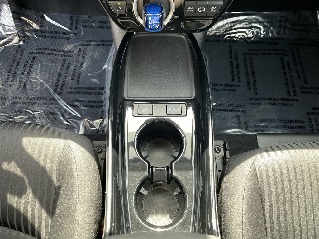 2021 Toyota Prius Prime LE photo 21