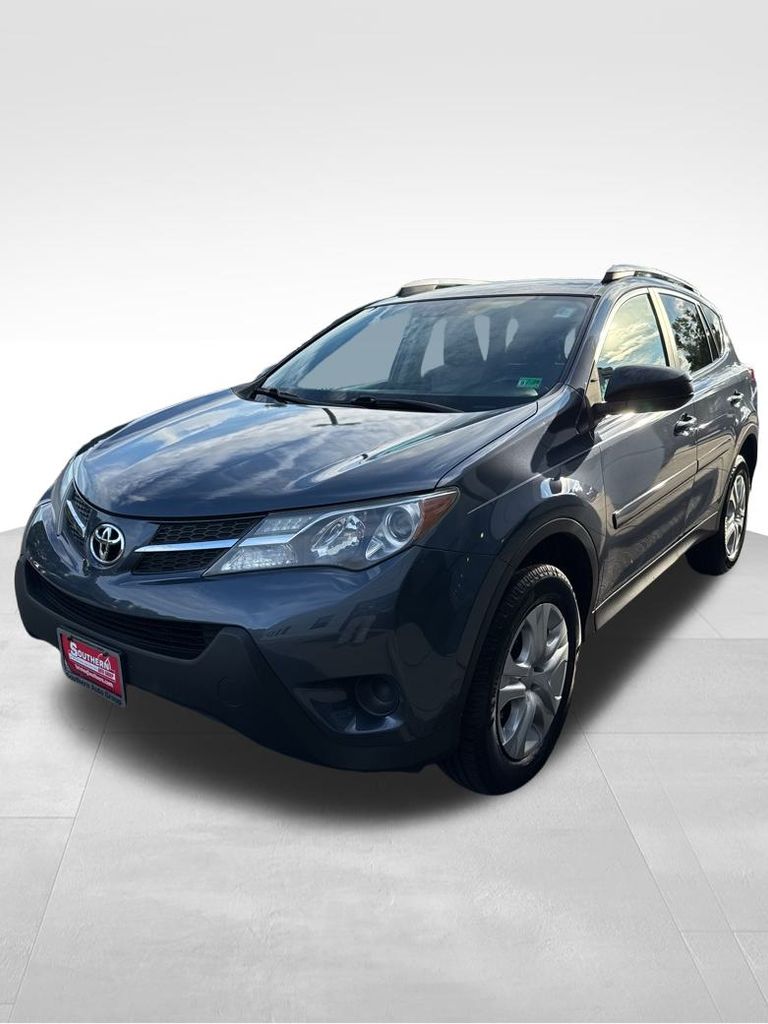 2013 Toyota RAV4 LE photo 17