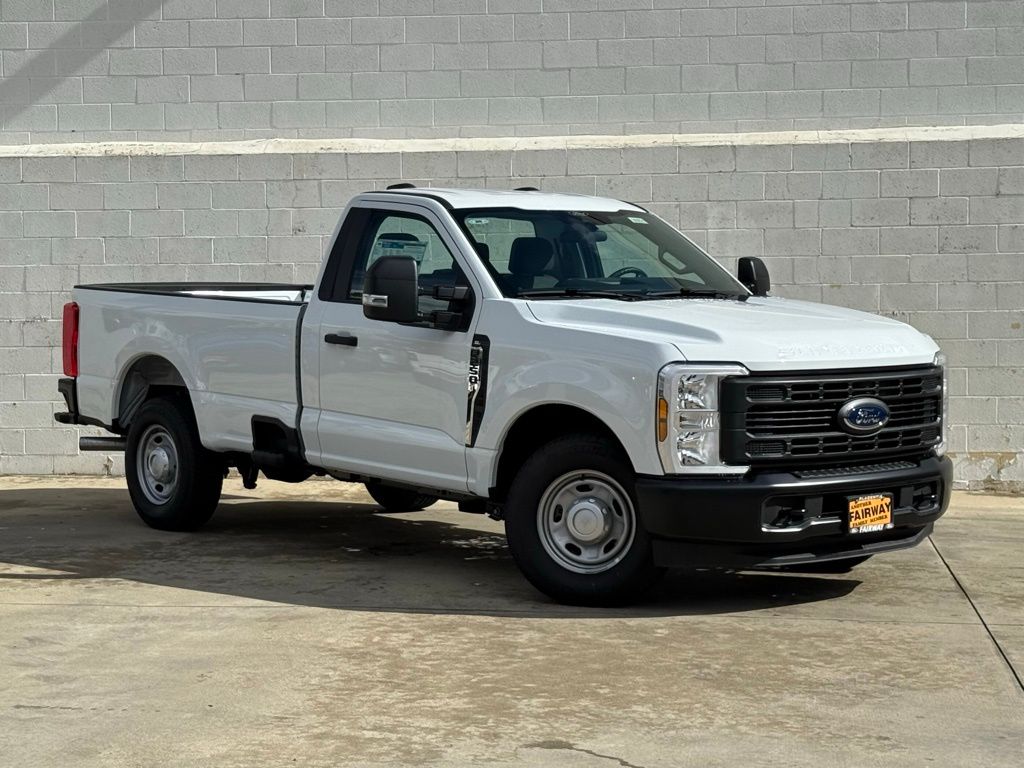 2026 Ford F-250 Super Duty XL's photo