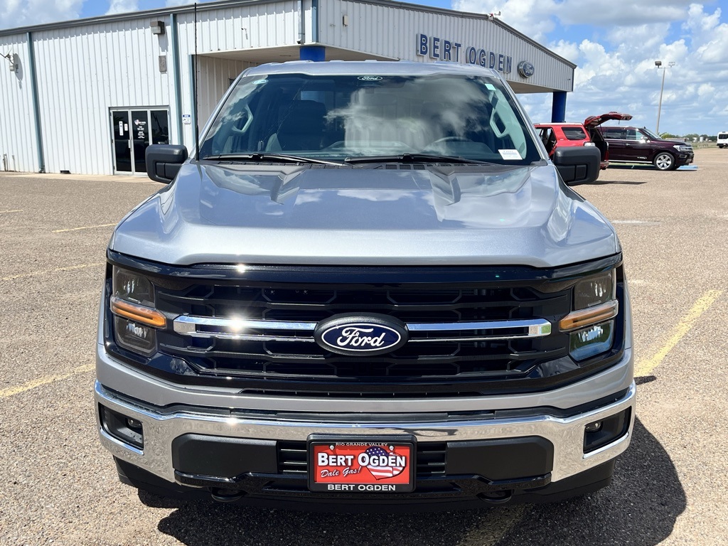 2025 Ford F-150 XLT photo 2