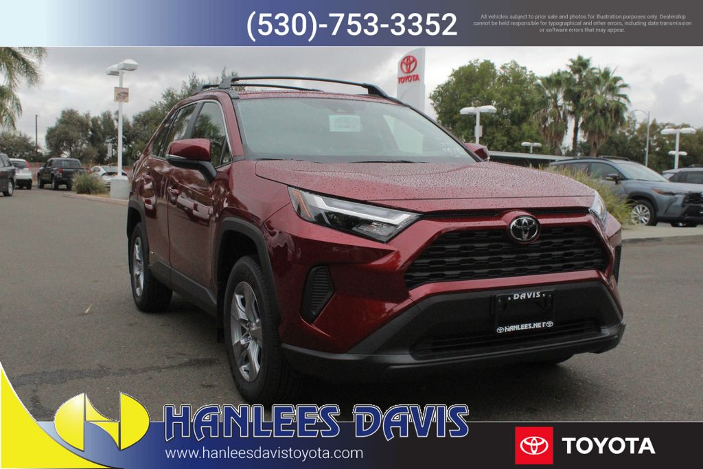 2025 Toyota RAV4 Hybrid XLE photo 4