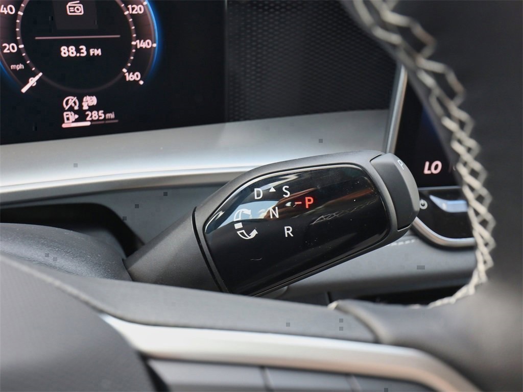 2025 Volkswagen Tiguan SE photo 24