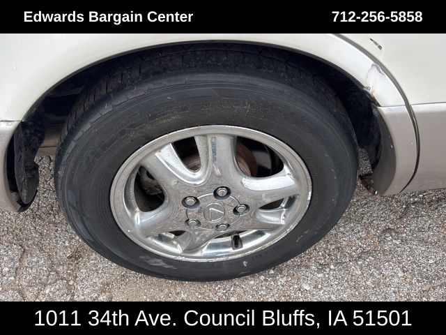1996 Lexus ES 300 photo 9