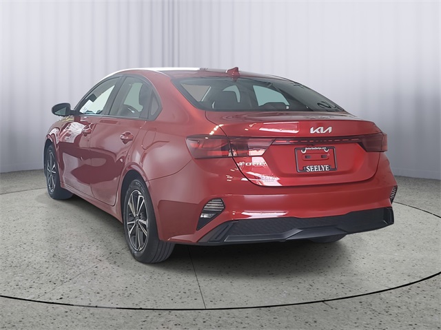 2023 Kia Forte LXS photo 4