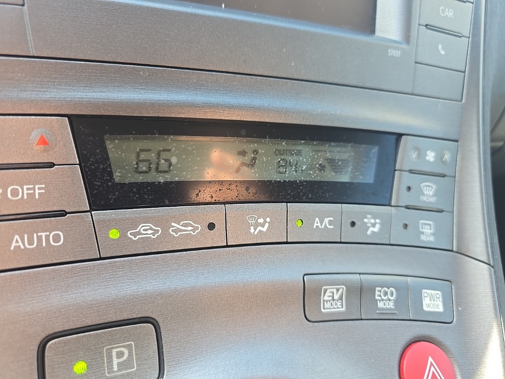 2012 Toyota Prius photo 10